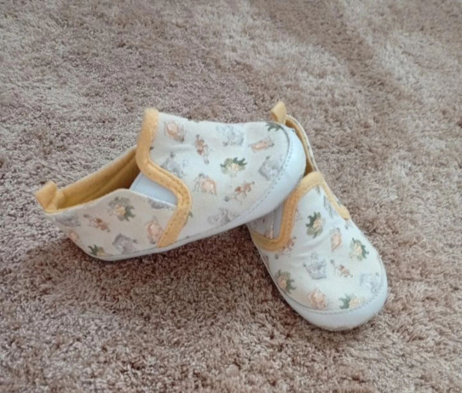 Zapatillas bebé Primark Rey león